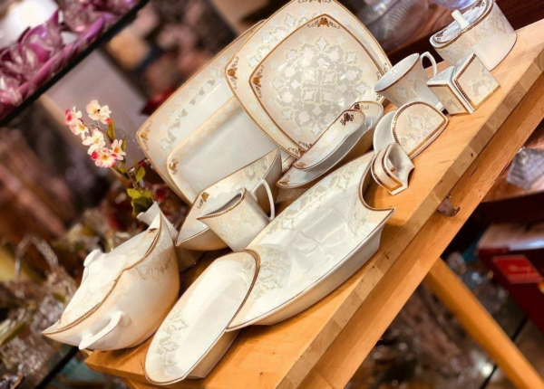 سرویس ۱۰۵پارچه پردیس ۱۲نفره کامل طرح کاژین طلایی کد 457