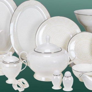 با گلد دیش یه ست برازنده برای میزبانی بینظیرت داشته باش برند : ALTINAY کد : 27002 p مقاوم در برابر لب پر شدن طلایی