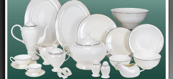 با گلد دیش یه ست برازنده برای میزبانی بینظیرت داشته باش برند : ALTINAY کد : 27002 p مقاوم در برابر لب پر شدن طلایی