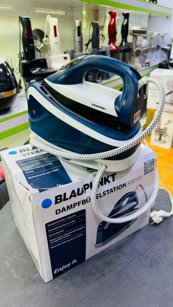 اتو بخار مخزندار بلاوپونکت آلمانی مونتاژ لهستان BLAUPUNKT SSP701