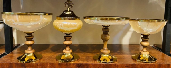 سرویس ۴پارچه عسلی پایه چوب گردو