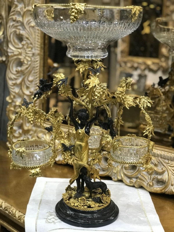 مجسمه برنز سه سبدپرکار