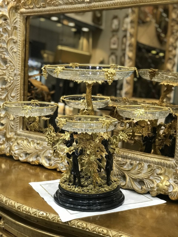 مجسمه درختی سنترپیس برنز ۴بانو و۴پیش دستی پرکار