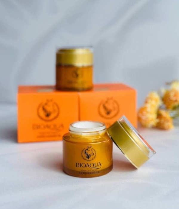 کرم مرطوب کننده روغن اسب بیوآکوا