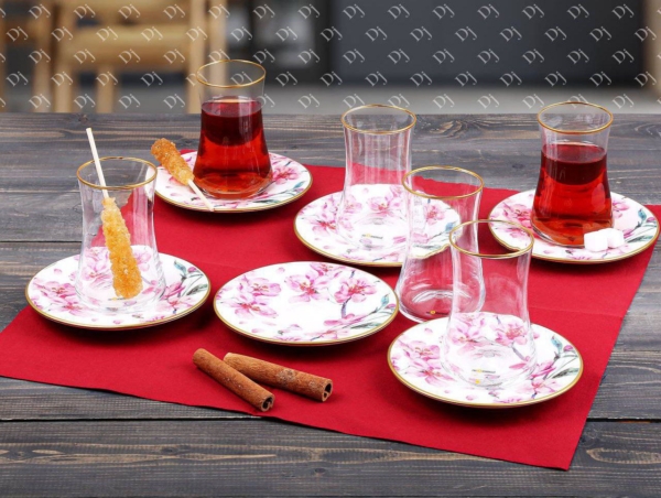 چای خوری ۱۲ پارچه لب طلا