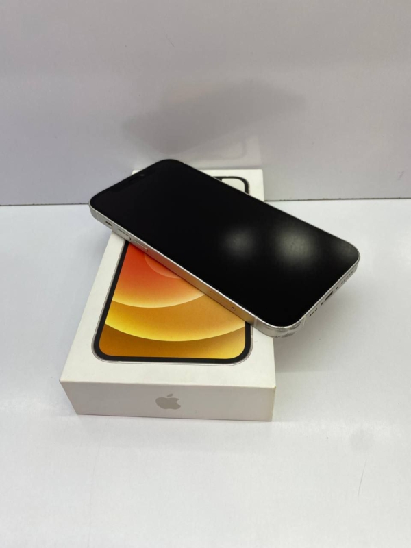 Iphone 12 (64)
