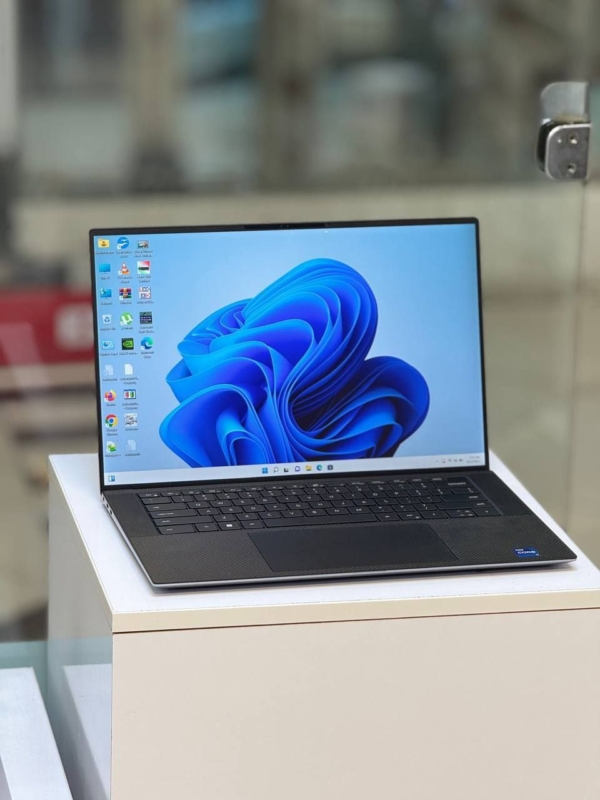 لپتاپ DellPrecision 5560