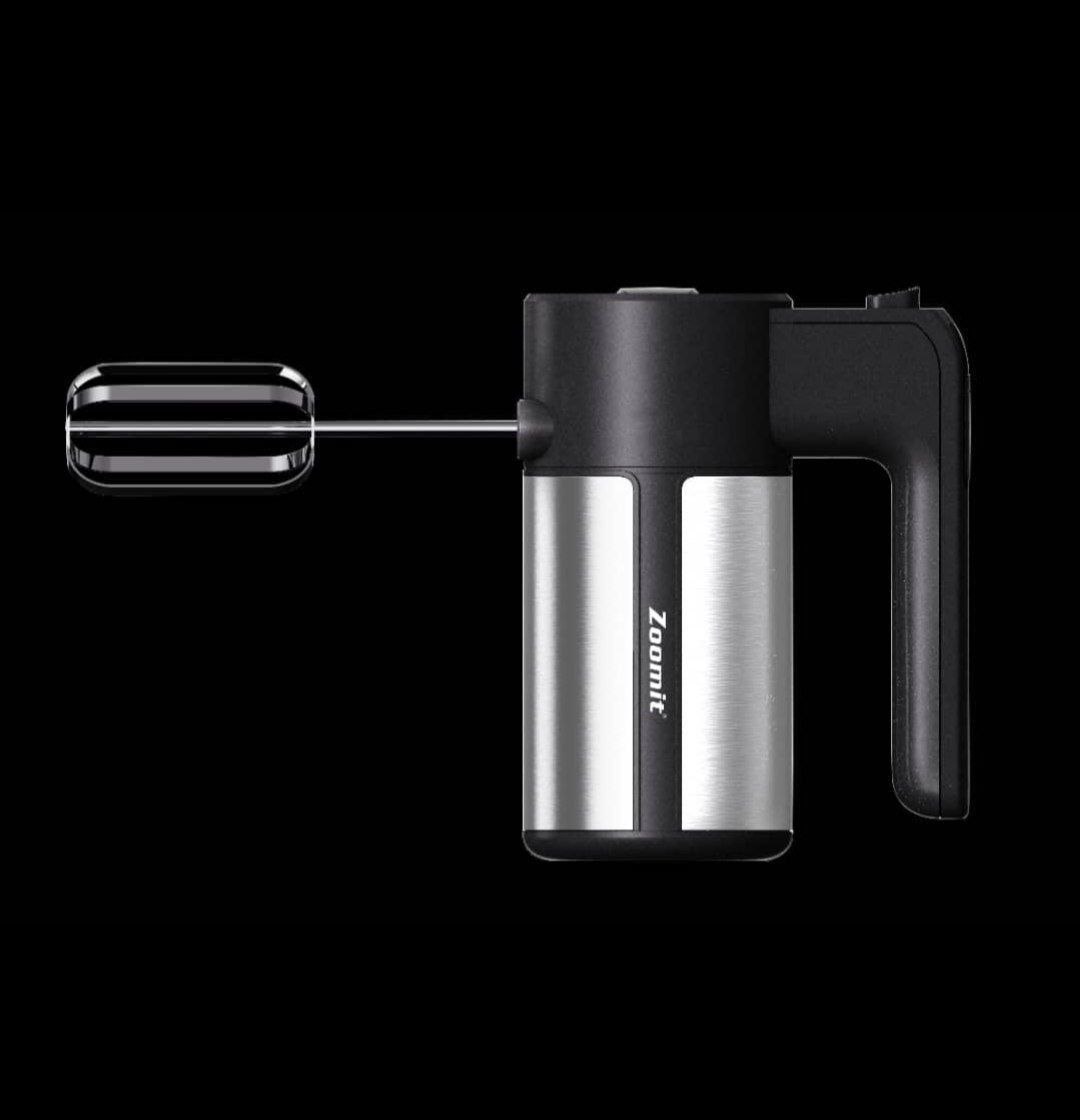 استفاده از همزن دستی در تهیه شیرینی و کیک‌های خانگی