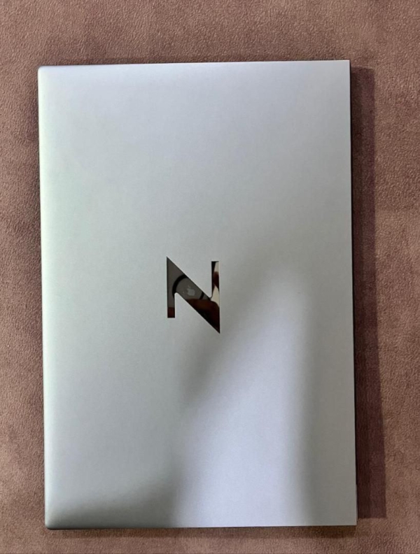 *HP Zbook 16 Studio G9
