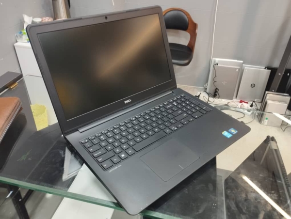 لپتاپ Dell Latitude 3550
