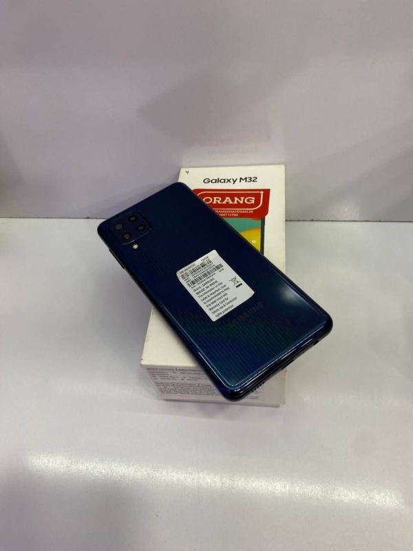Samsung M32 (128)ram6