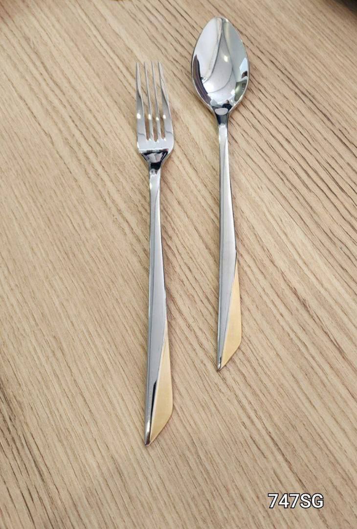 قاشق و چنگال سیلیکونی: مقاوم و مناسب کودکان و سفر