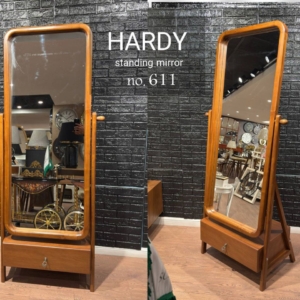آینه ایستاده برند هاردی کد : 611