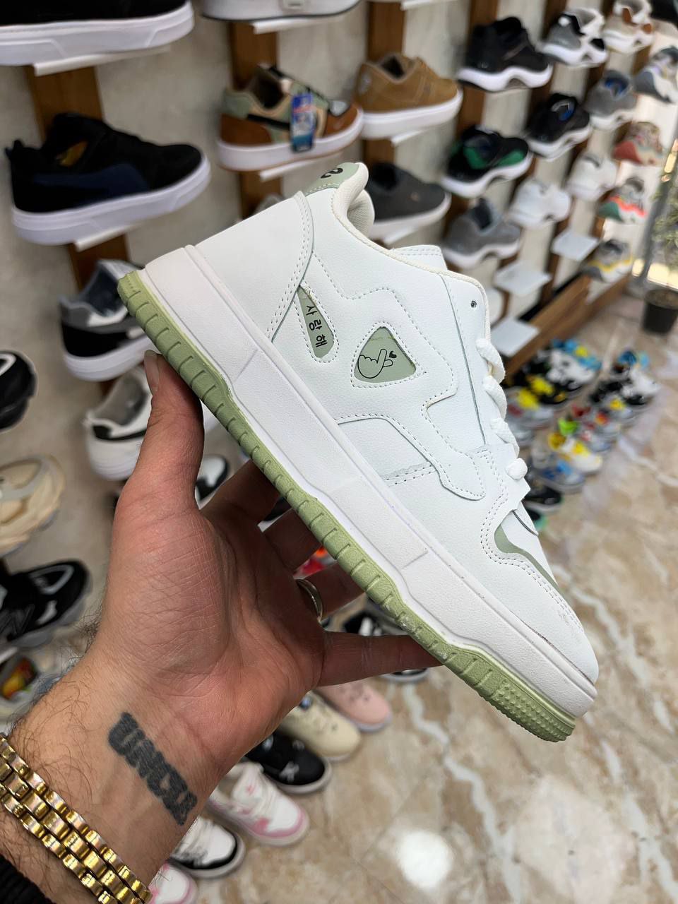 کفش اسپرت ونس لاو