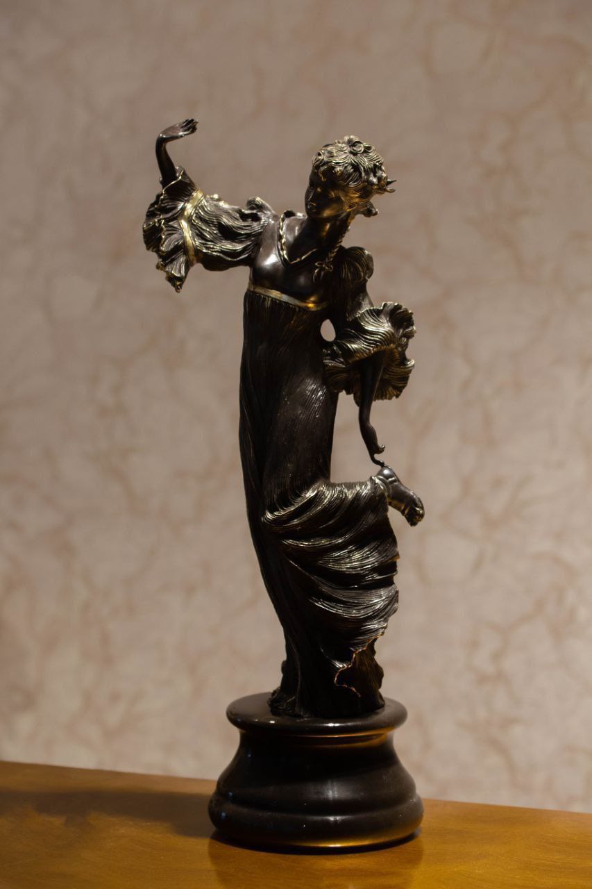 مجسمه‌های مناسب فضای کاری و محیط اداری