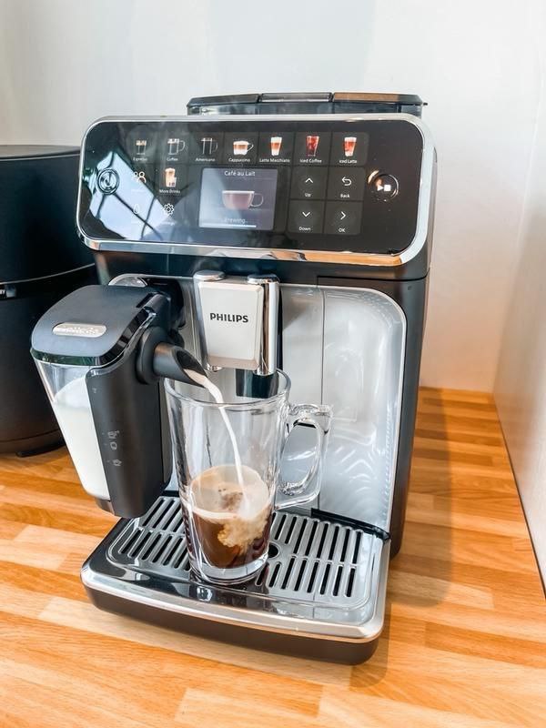 دستگاه اسپرسو اتوماتیک هوشمند فیلیپس هلند سریep5446
