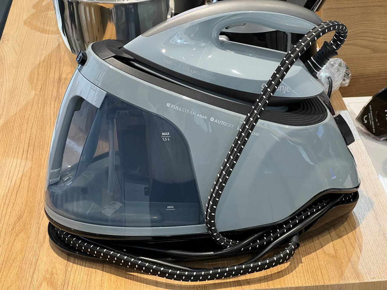 اتو مخزن دار گرنیه مدل SGD3000BBK