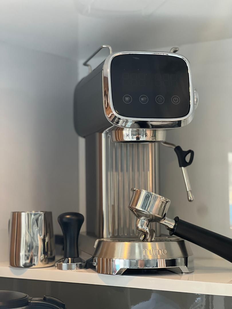 اسپرسو ساز و قهوه ساز مرینو لمسی مدل ۸۸۱۸ ،۲۲ بار، ۱۳۵۰ وات